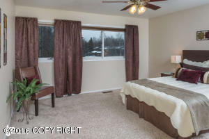 2006 Parkview Cir, Anchorage, AK 99501 photo 10