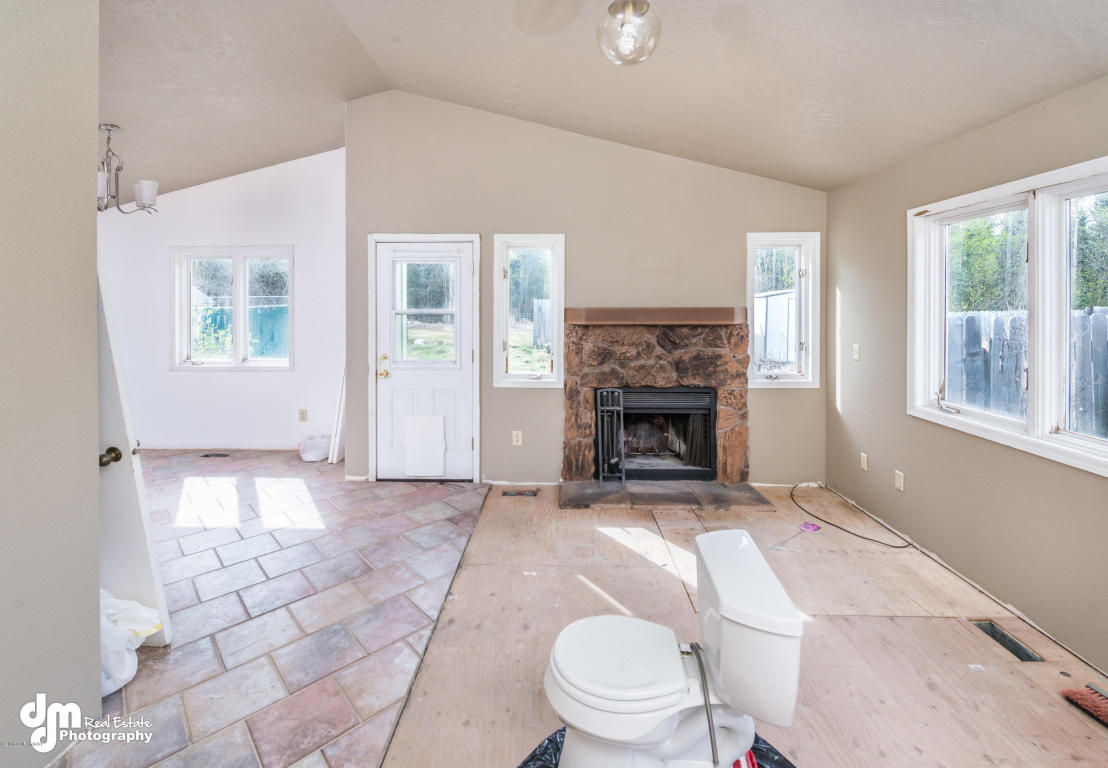 7616 Chaimi Loop, Anchorage, AK 99504 photo 2