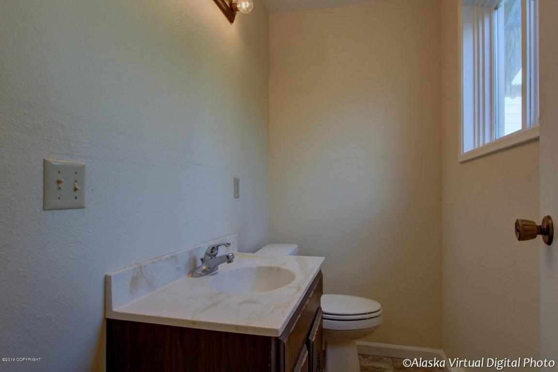11337 Aurora St, Eagle River, AK 99577 photo 17