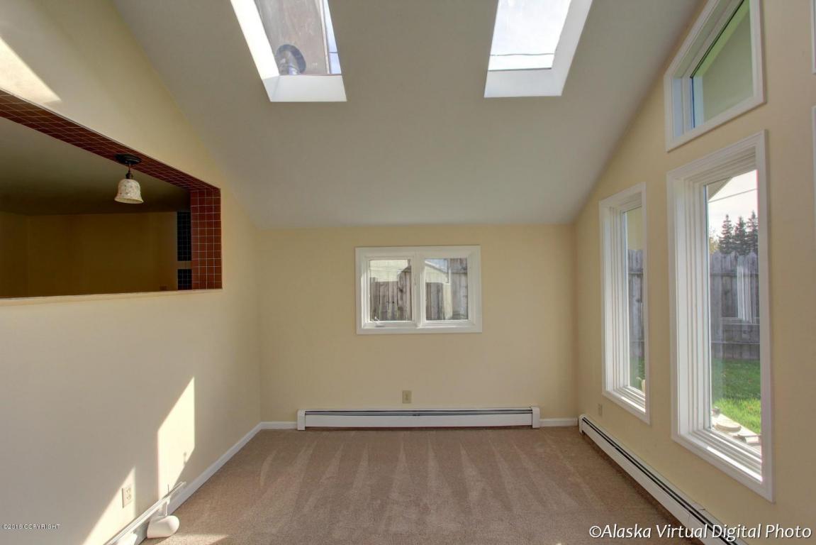 11337 Aurora St, Eagle River, AK 99577 photo 6