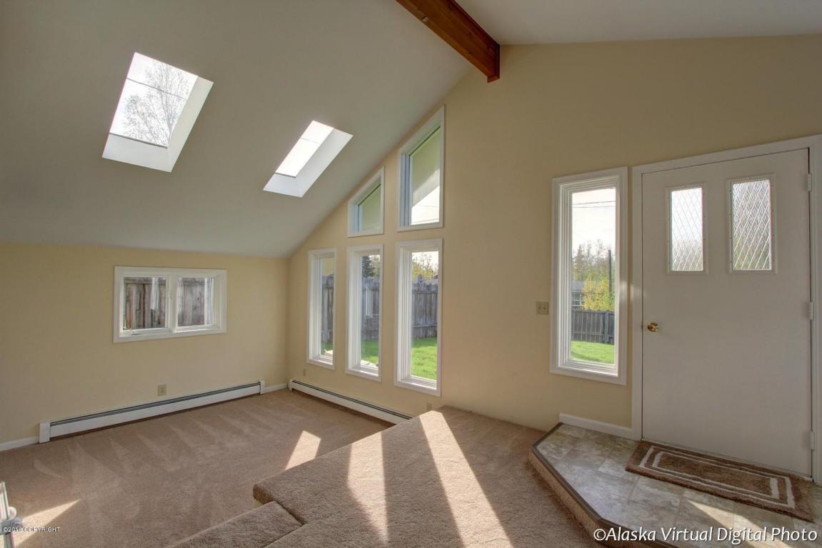 11337 Aurora St, Eagle River, AK 99577 photo 4