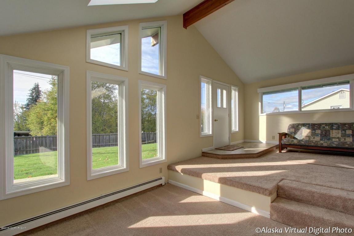 11337 Aurora St, Eagle River, AK 99577 photo 8
