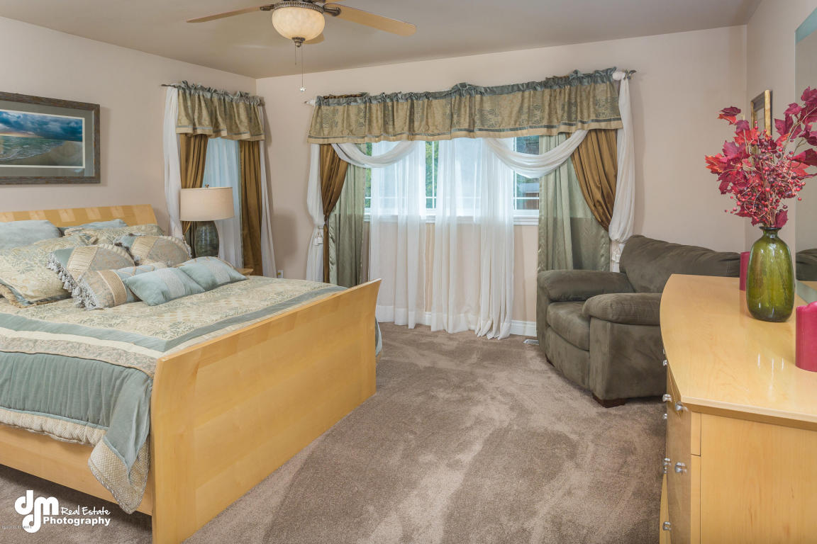 10271 Middlerock Rd, Anchorage, AK 99507 photo 47