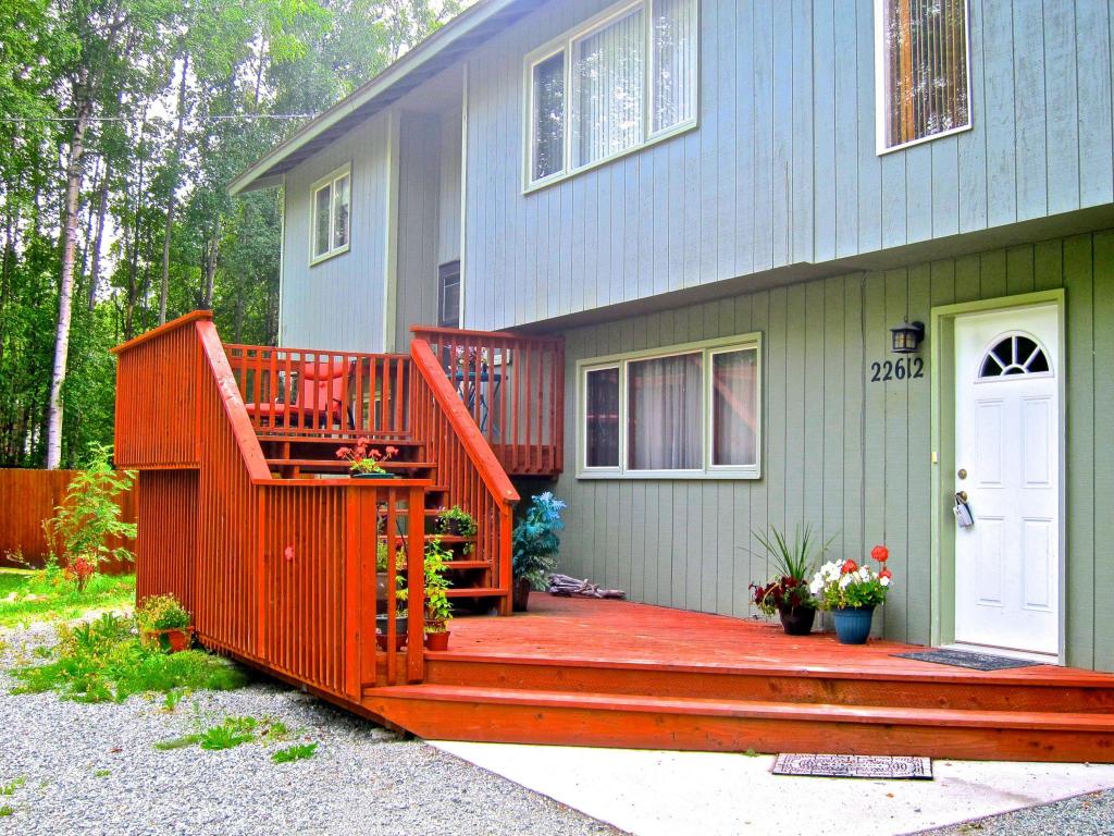 22612 Robinson Rd, Chugiak, AK 99567 photo 1