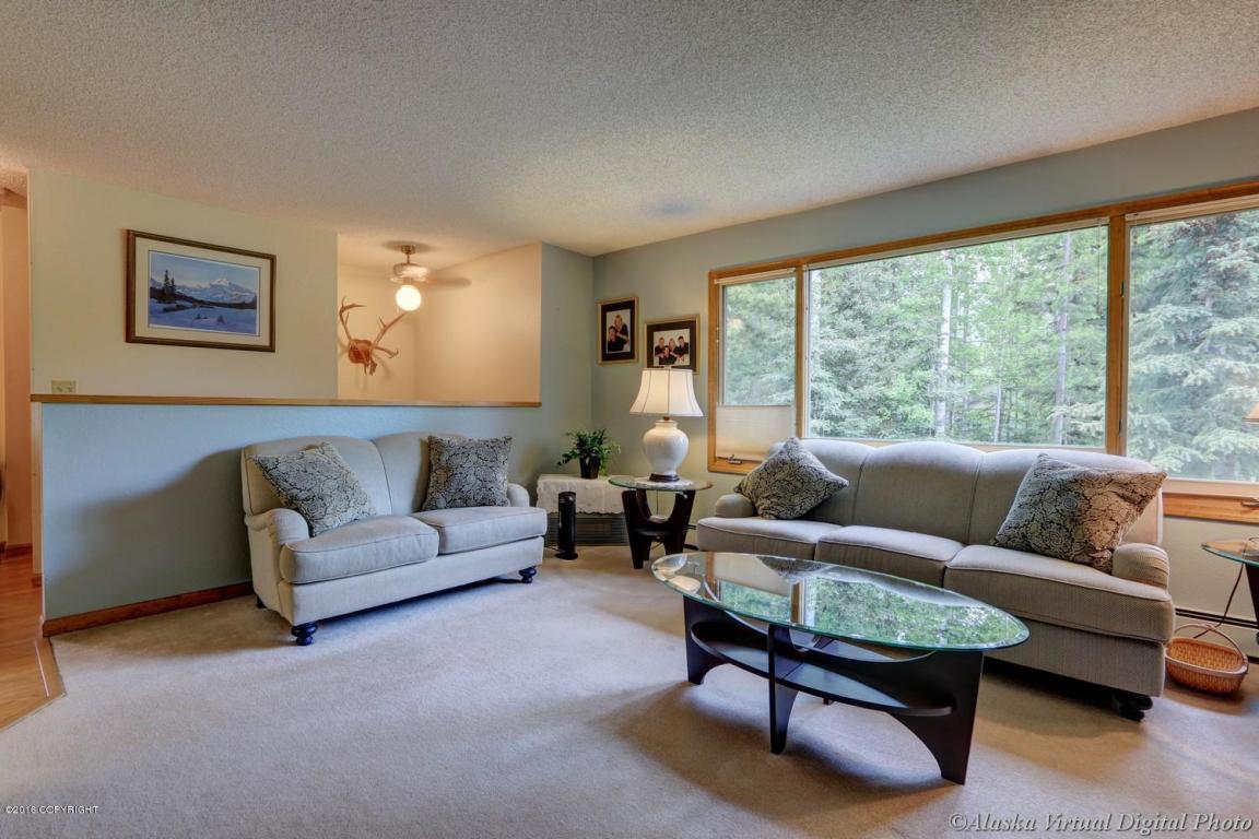 10108 Hillcrest Ln, Eagle River, AK 99577 photo 4