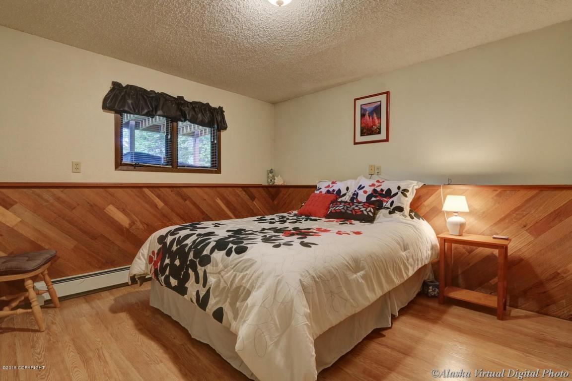 10108 Hillcrest Ln, Eagle River, AK 99577 photo 15