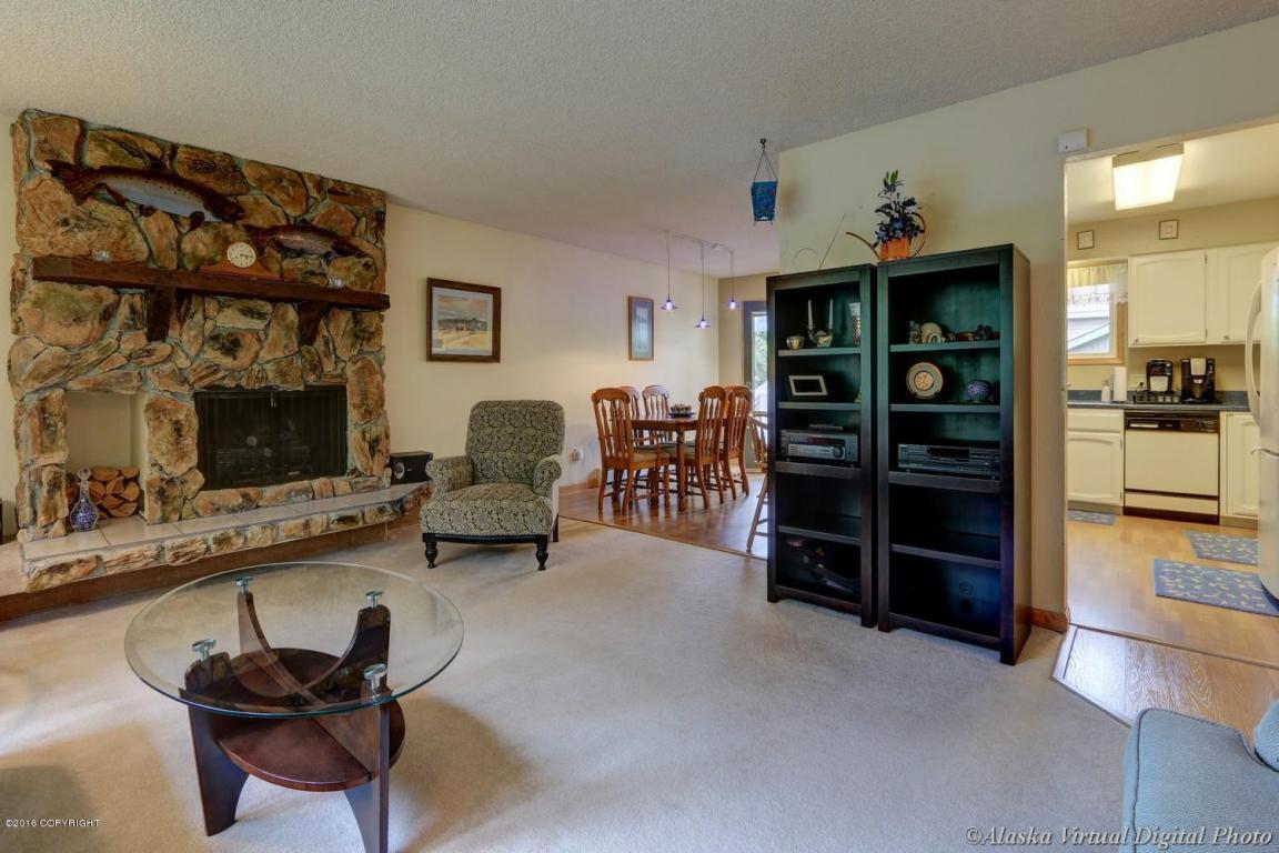 10108 Hillcrest Ln, Eagle River, AK 99577 photo 5