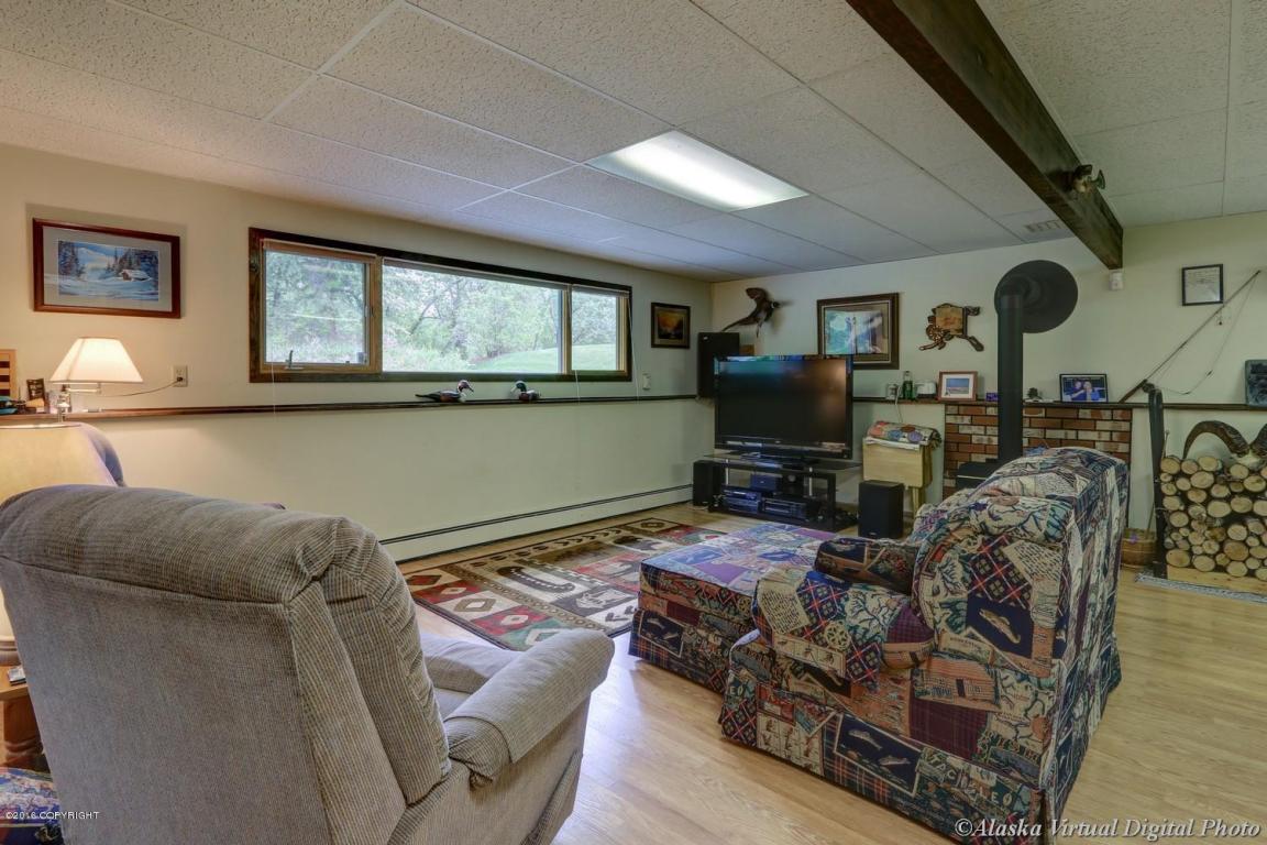 10108 Hillcrest Ln, Eagle River, AK 99577 photo 17