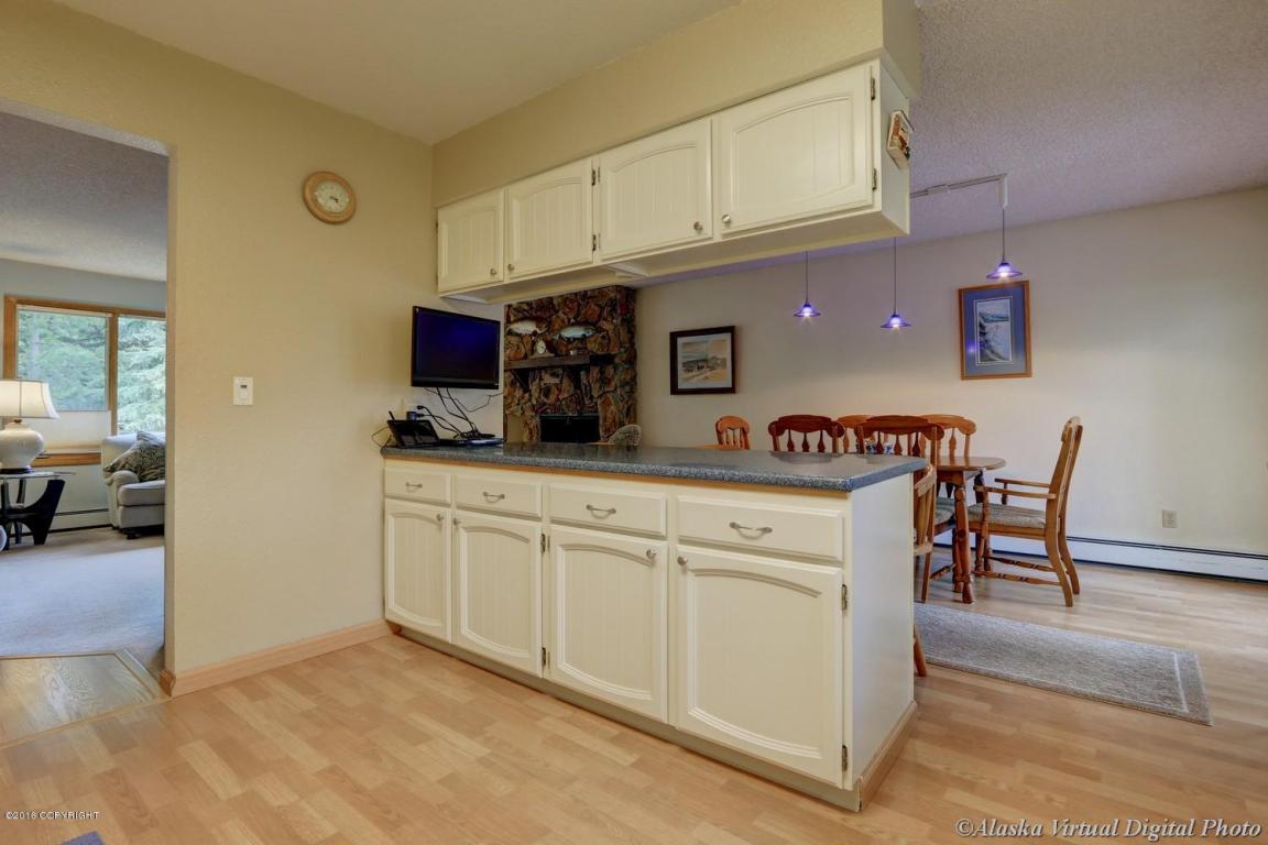 10108 Hillcrest Ln, Eagle River, AK 99577 photo 9