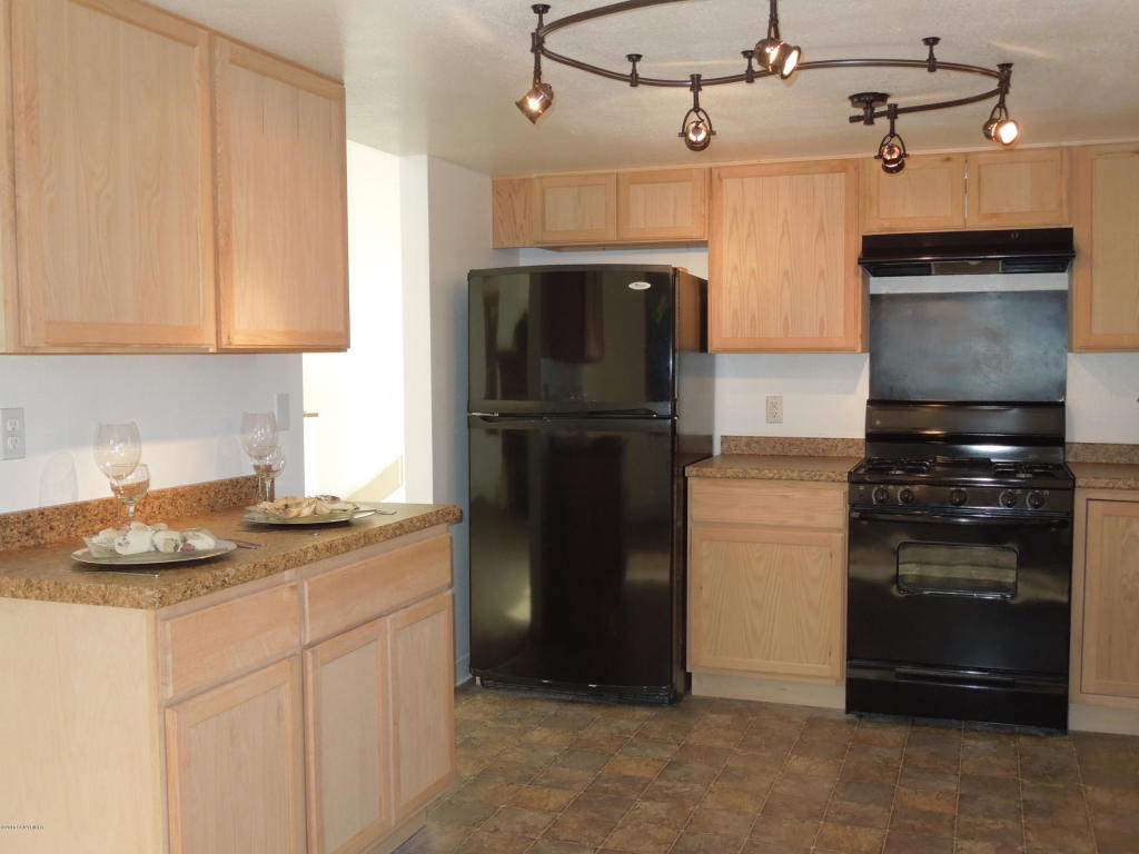 9850 Annette Cir, Eagle River, AK 99577 photo 4