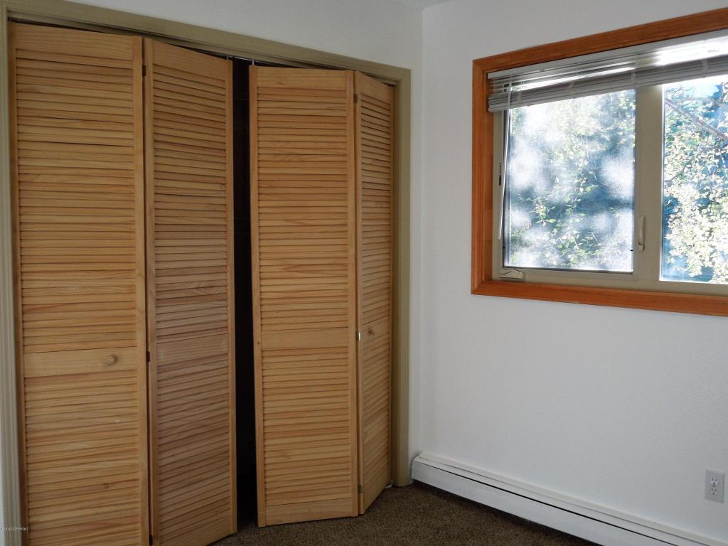 9850 Annette Cir, Eagle River, AK 99577 photo 17