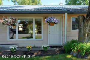 1903 Alder Dr, Anchorage, AK 99508 photo 2