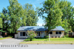 1903 Alder Dr, Anchorage, AK 99508 photo 1