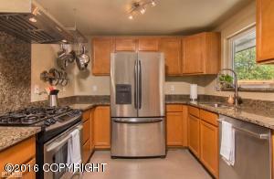 8017 Lloyd Dr, Anchorage, AK 99502 photo 14