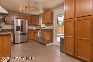 8017 Lloyd Dr, Anchorage, AK 99502 photo 3