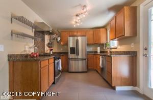 8017 Lloyd Dr, Anchorage, AK 99502 photo 13