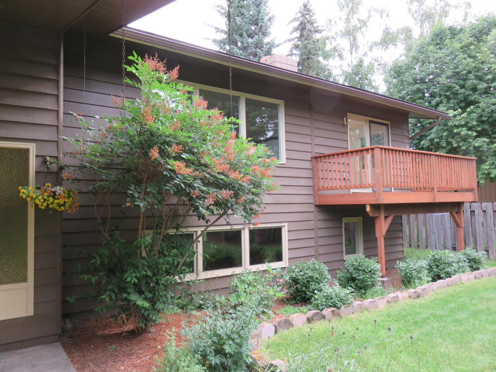 3215 Westmar Cir, Anchorage, AK 99508 photo 3
