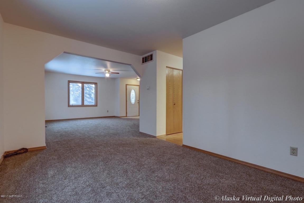 10170 E Ortner Loop, Palmer, AK 99645 photo 5