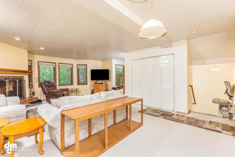 320 E Dowling Rd # 6, Anchorage, AK 99518 photo 5