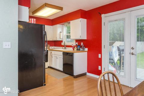 8140 Evans Cir, Anchorage, AK 99507 photo 9
