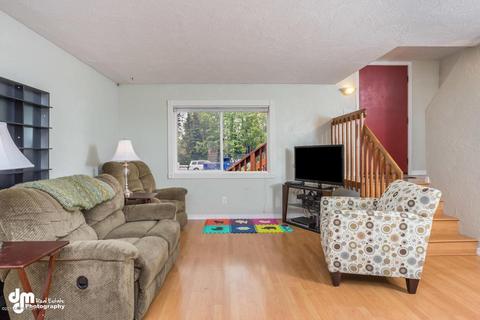 8140 Evans Cir, Anchorage, AK 99507 photo 3