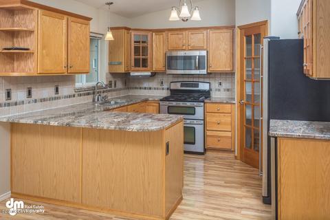 8635 Bell Pl, Anchorage, AK 99507 photo 3