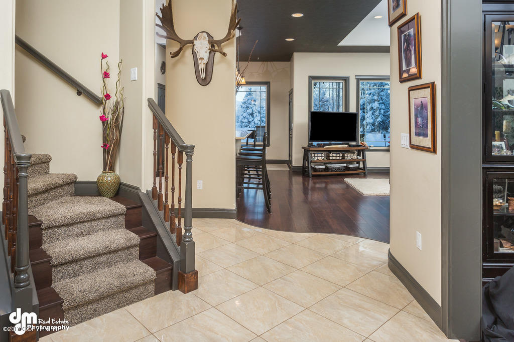 285 E Fairview Loop, Wasilla, AK 99654 photo 9