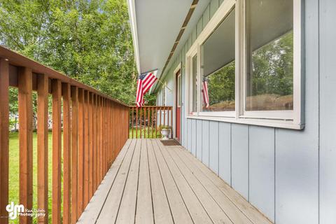 16433 Eleonora St, Eagle River, AK 99577 photo 4