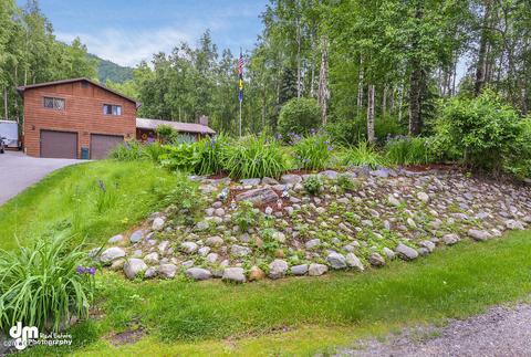 20527 Stephen Cir, Chugiak, AK 99567 photo 4