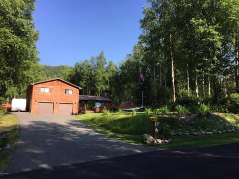 20527 Stephen Cir, Chugiak, AK 99567 photo 2