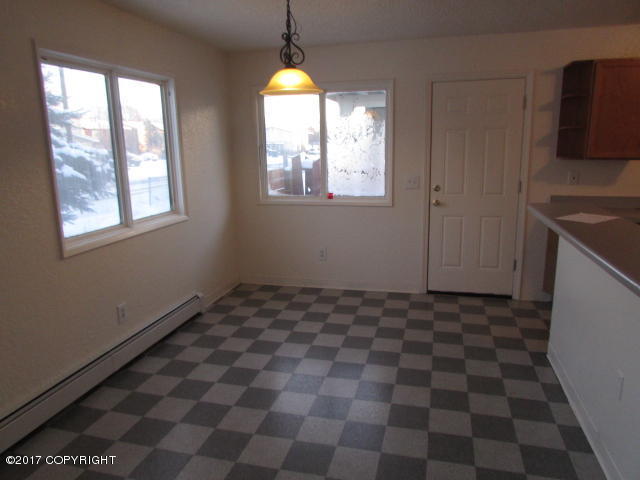 420 Pine St, Anchorage, AK 99508 photo 4