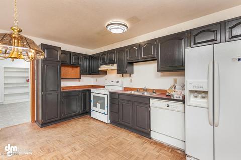 2021 S River Dr, Eagle River, AK 99577 photo 5