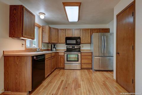 7251 Christopher Cir, Anchorage, AK 99507 photo 6
