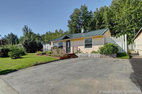 1504 Twining Dr, Anchorage, AK 99504 photo 2