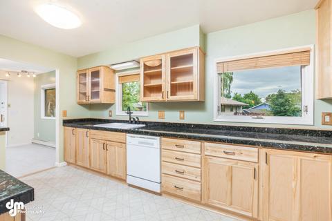 3230 Westmar Cir, Anchorage, AK 99508 photo 7