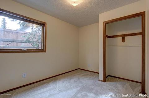 9750 Newhaven Loop, Anchorage, AK 99507 photo 17