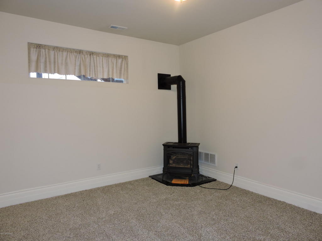 20404 New England Dr, Eagle River, AK 99577 photo 17