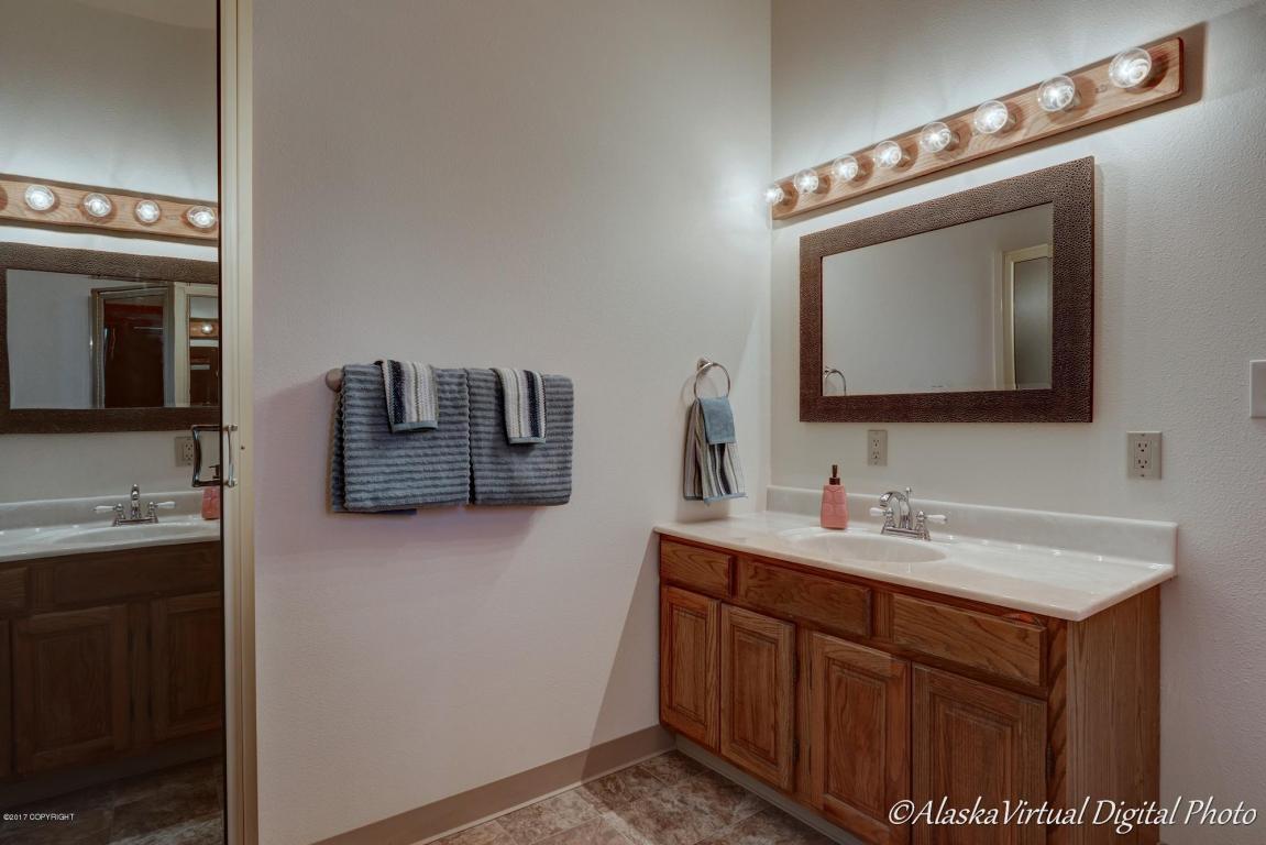 3002 Eureka St, Anchorage, AK 99503 photo 23