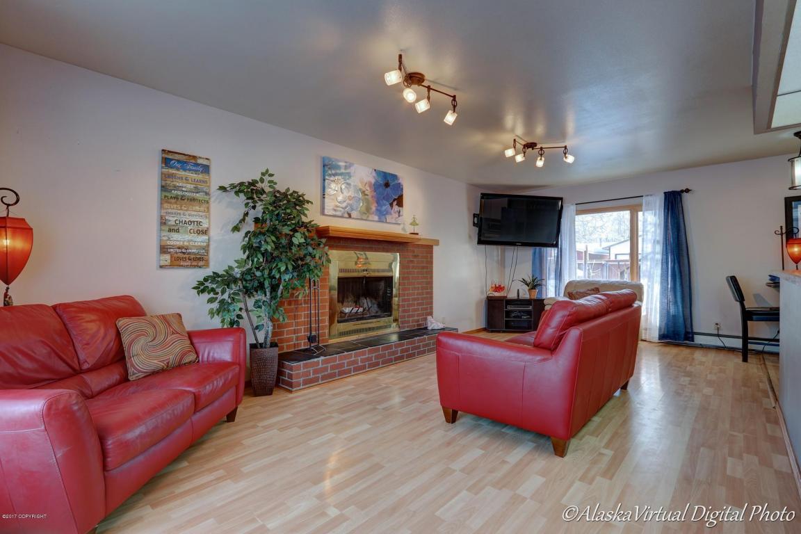 3002 Eureka St, Anchorage, AK 99503 photo 3