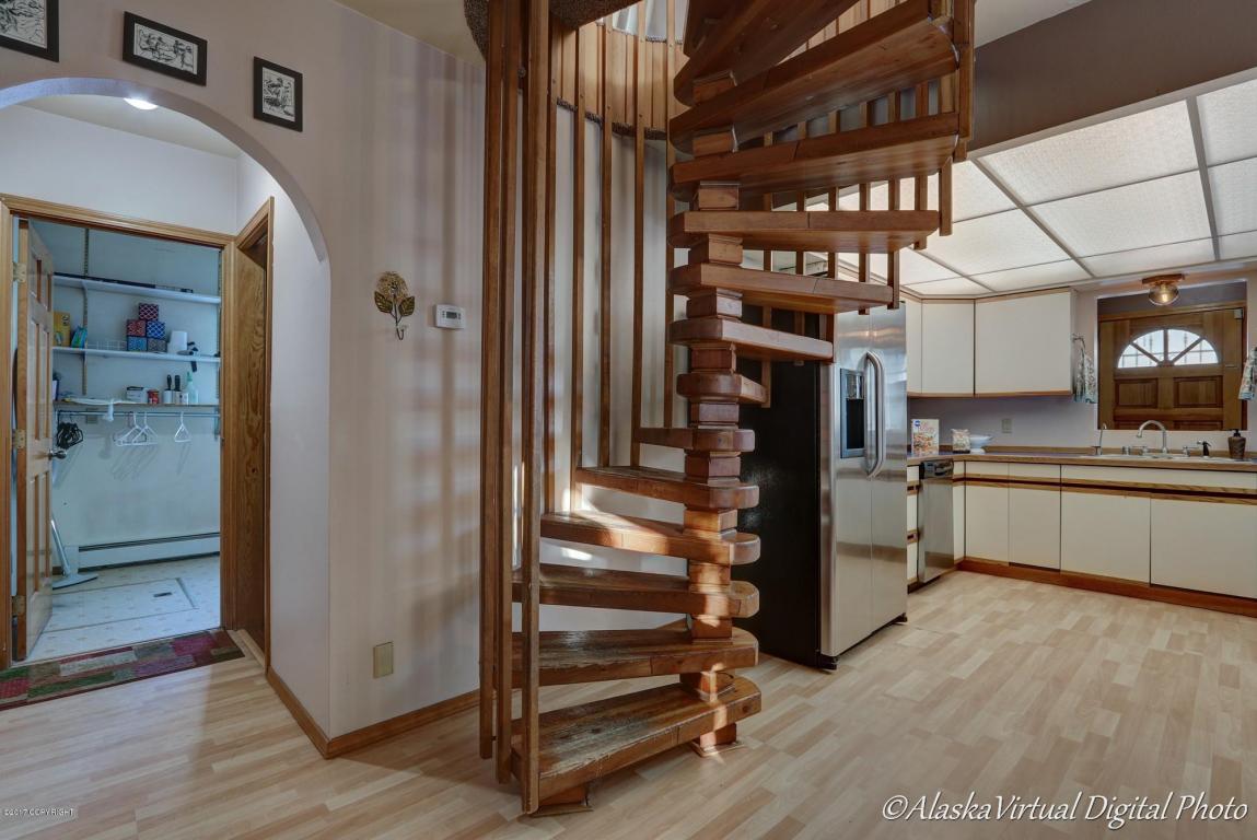 3002 Eureka St, Anchorage, AK 99503 photo 11