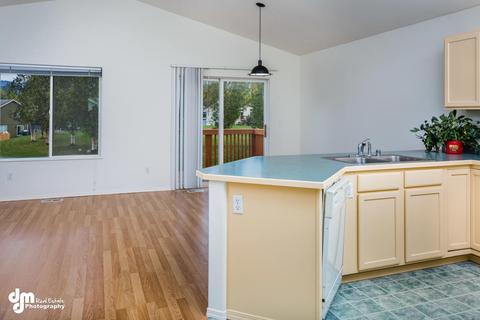4021 Sycamore Loop, Anchorage, AK 99504 photo 6