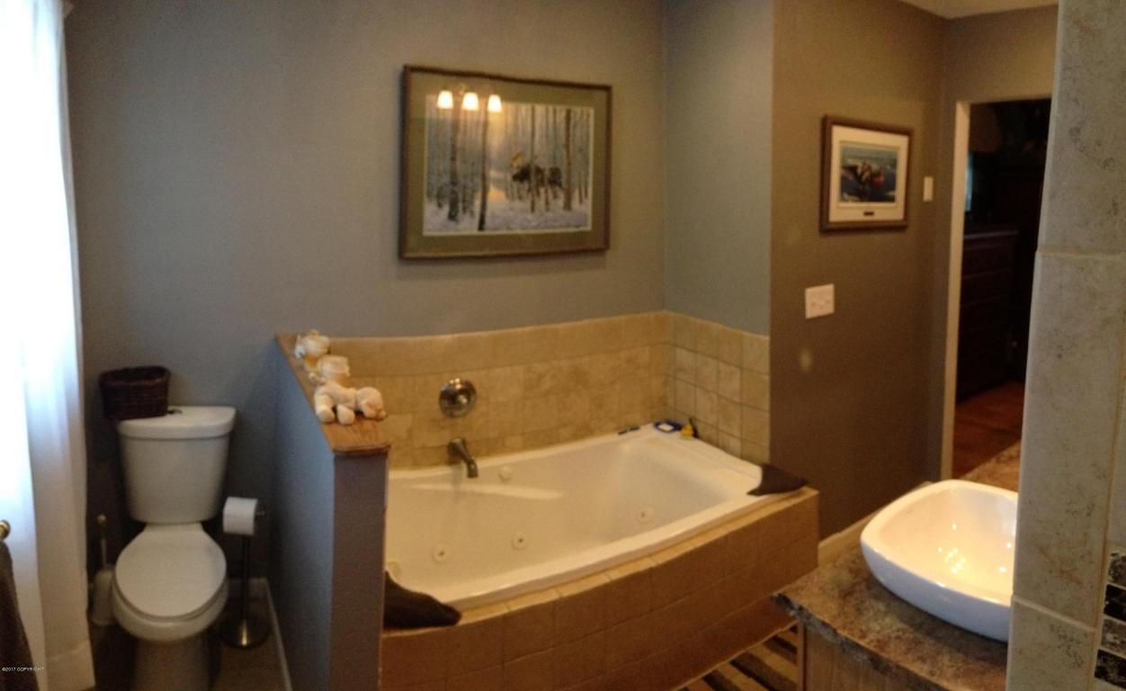 11333 Lower Sunny Cir, Eagle River, AK 99577 photo 17