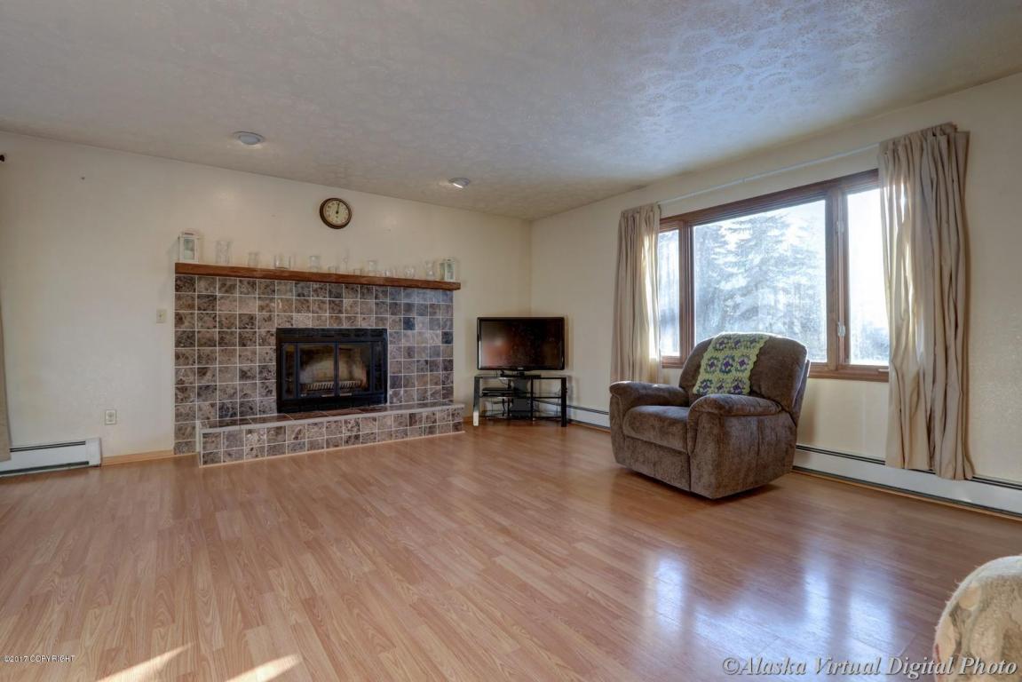 17017 Vanover Cir, Eagle River, AK 99577 photo 5