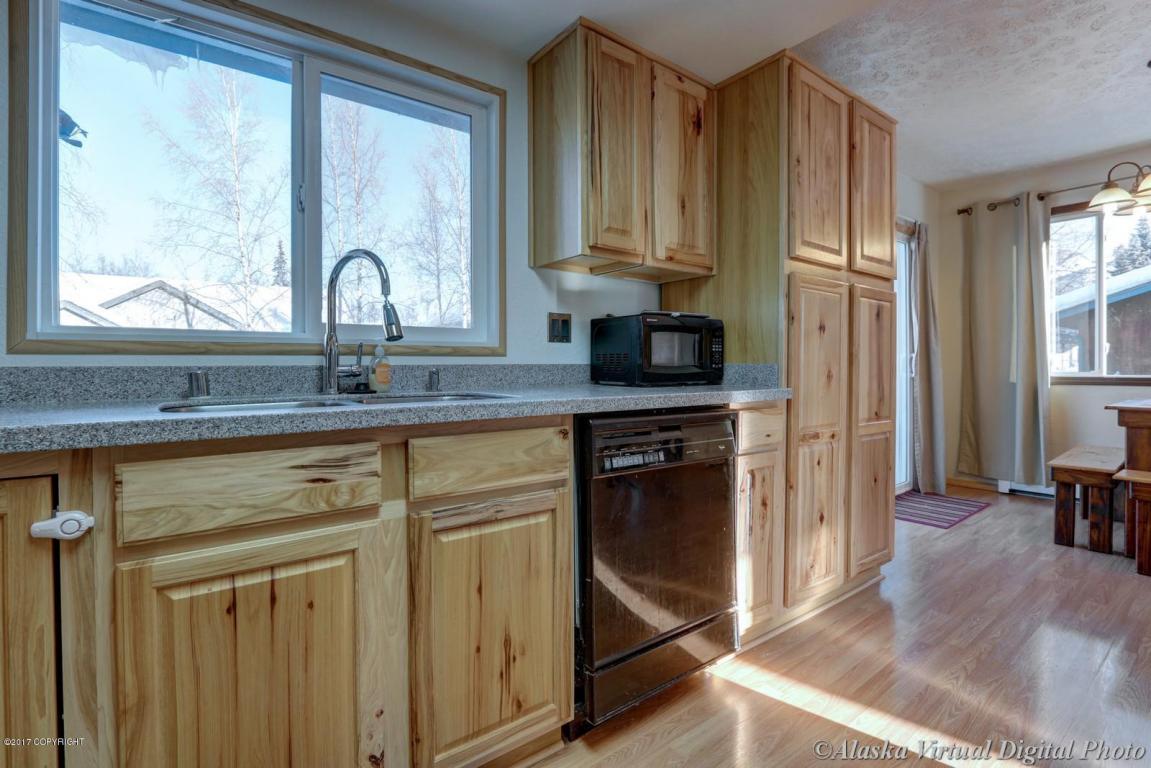 17017 Vanover Cir, Eagle River, AK 99577 photo 11