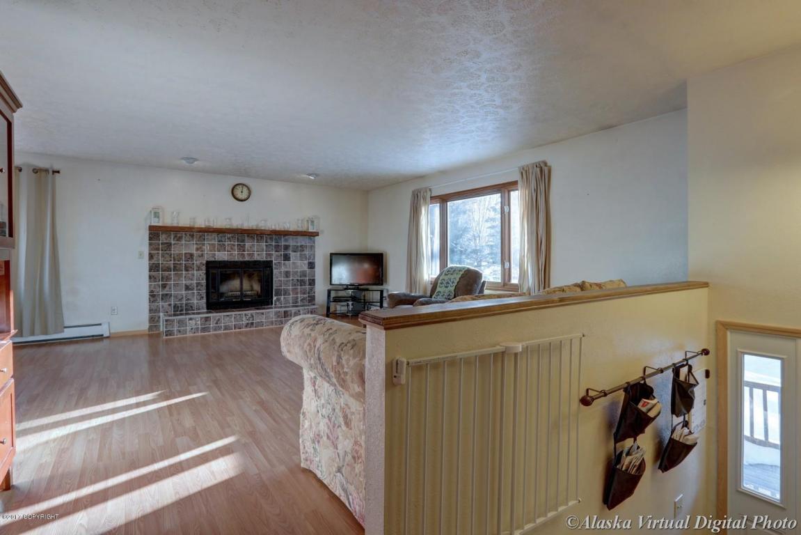 17017 Vanover Cir, Eagle River, AK 99577 photo 4