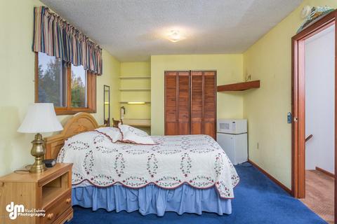 8340 Elderberry St, Anchorage, AK 99502 photo 2