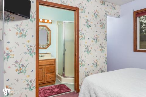 8340 Elderberry St, Anchorage, AK 99502 photo 7
