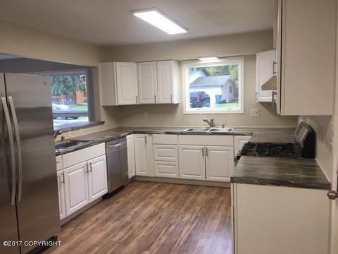6911 Foothill Dr, Anchorage, AK 99504 photo 2