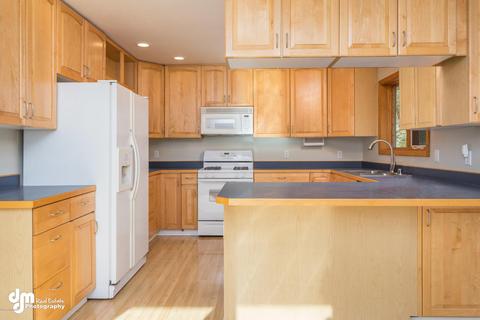 5635 Ridgeview Dr, Anchorage, AK 99516 photo 5