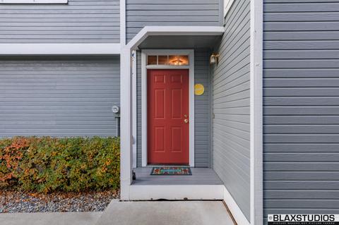 6632 Cimarron Cir, Anchorage, AK 99504 photo 3